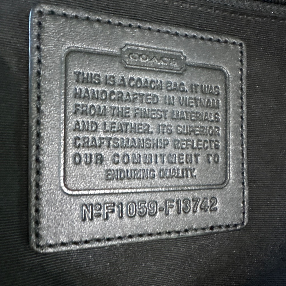 Pleated coach soho tote f13742 - Picture 4 of 11